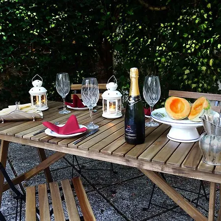 La Maisonette Et Son Jardin アパート *